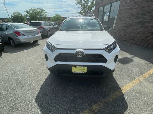 Used 2021 Toyota RAV4 LE AWD/4WD image 8