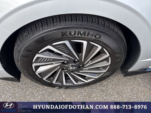 Certified 2025 Hyundai Sonata Limited FWD image 19