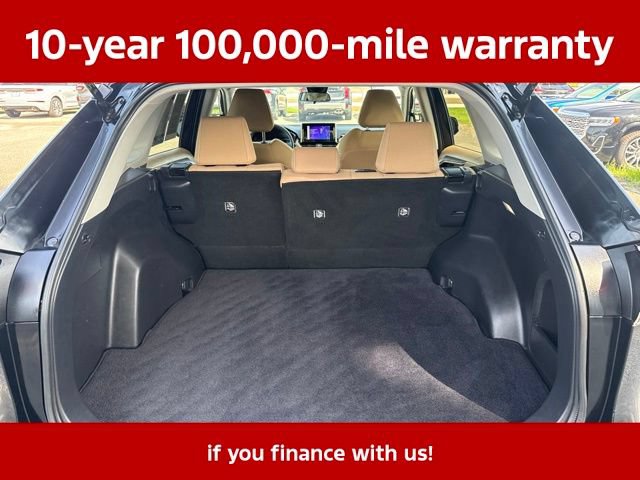 Used 2023 Toyota RAV4 LE AWD/4WD image 28