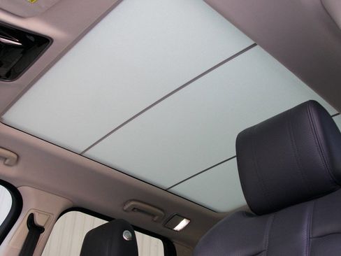 Used 2017 Land Rover Range Rover Sport HSE image 48