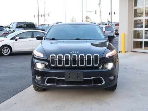 Used 2018 Jeep Cherokee Limited image 3