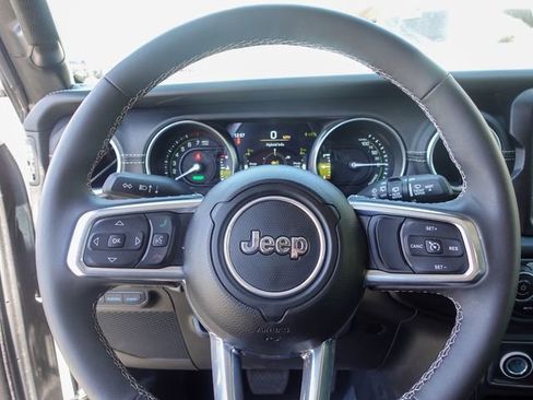 Used 2023 Jeep Wrangler Unlimited Sahara w/ Dual Top Group AWD/4WD image 13