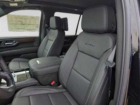 New 2026 GMC Yukon Denali w/ Denali Reserve Package AWD/4WD image 24