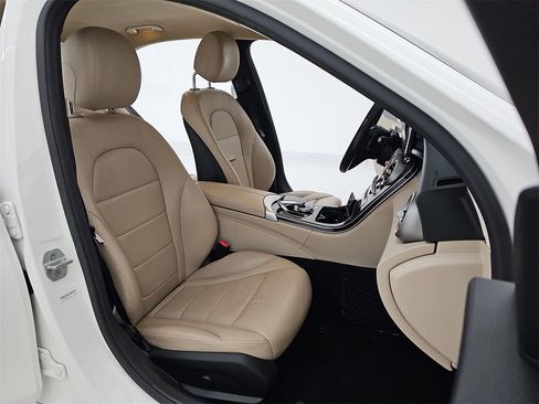 Used 2015 Mercedes-Benz C 300 Sedan image 12
