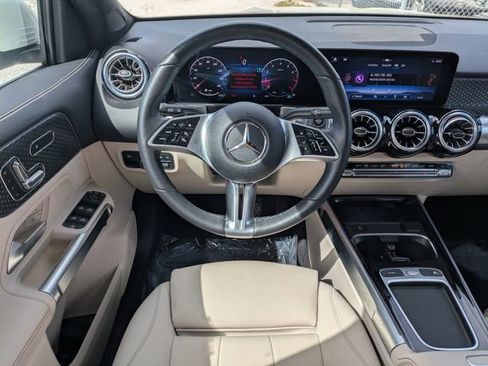 Used 2025 Mercedes-Benz GLB 250 GLB 250 w/ Winter Package image 13