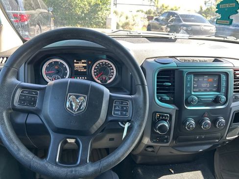 Used 2017 RAM 1500 Express AWD/4WD image 28