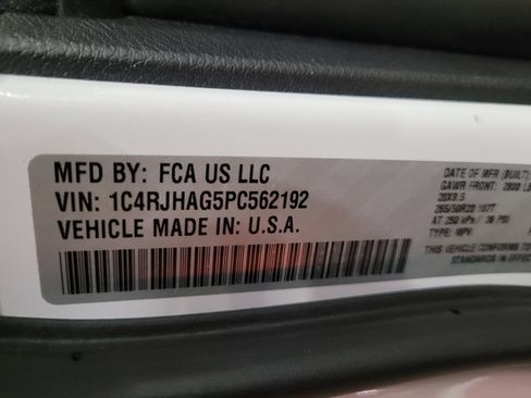 Used 2023 Jeep Grand Cherokee Altitude AWD/4WD image 33