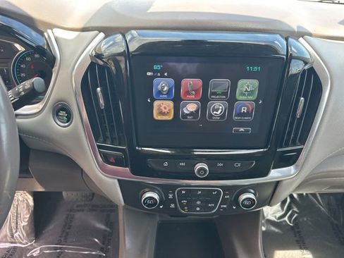 Used 2019 Chevrolet Traverse LT image 24