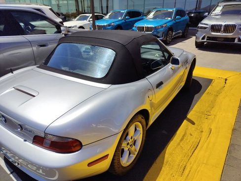 Used 2002 BMW Z3 2.5i RWD image 5