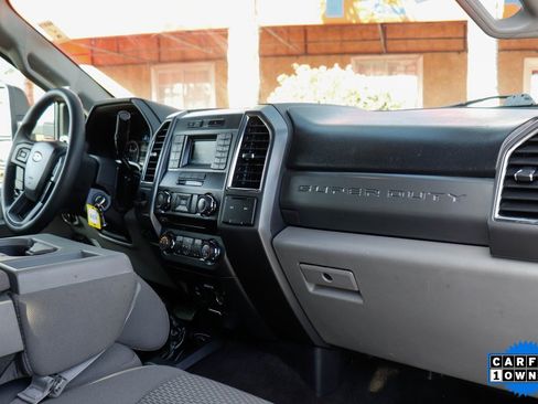 Used 2018 Ford F550 4x4 Crew Cab Super Duty image 40