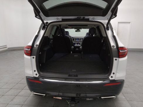 Used 2018 Buick Enclave Premium w/ LPO, Luxury Package FWD image 29
