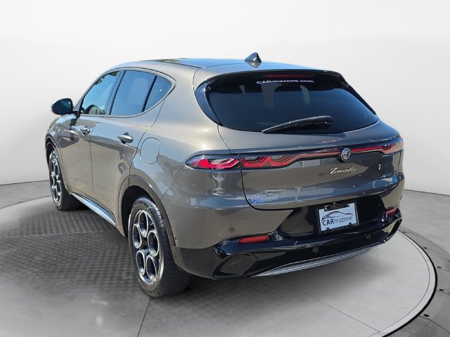 Used 2024 Alfa Romeo Tonale Ti AWD/4WD image 3