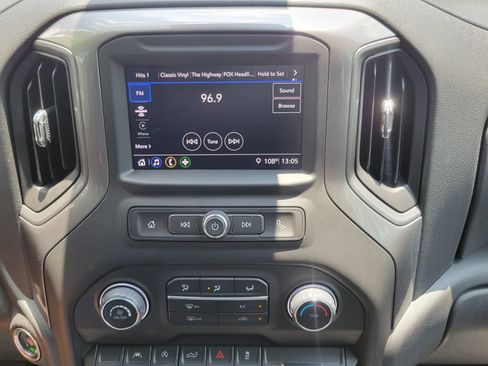 Used 2025 Chevrolet Silverado 1500 Custom AWD/4WD image 26