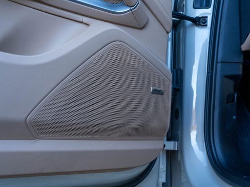 Certified 2024 Porsche Cayenne image 22