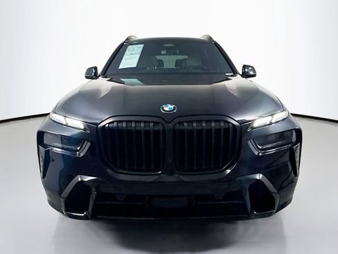 Used 2023 BMW X7 xDrive40i w/ M Sport Package AWD/4WD image 2