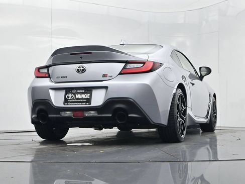 Used 2025 Toyota GR86 Premium w/ ALL Weather Mat Package (TMS) RWD image 45