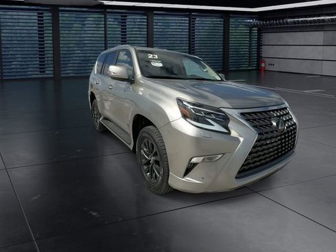 Certified 2023 Lexus GX 460 Premium w/ Premium Package image 2