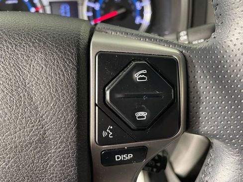 Used 2017 Toyota 4Runner SR5 AWD/4WD image 13