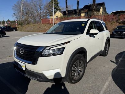Used 2022 Nissan Pathfinder SL
