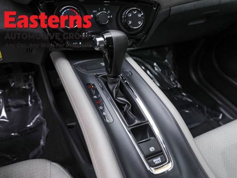 Used 2019 Honda HR-V LX image 13