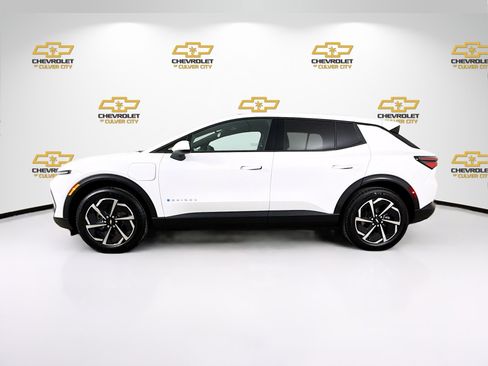 Used 2025 Chevrolet Equinox EV LT image 4