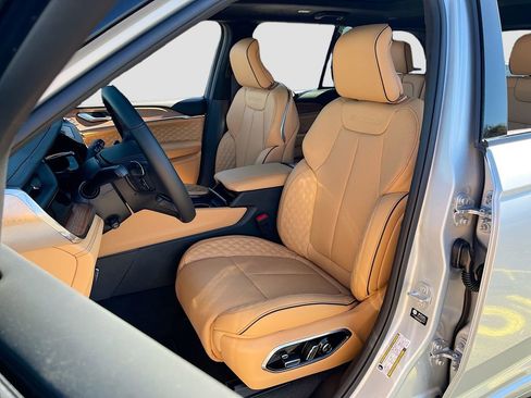 New 2026 Jeep Grand Cherokee Summit AWD/4WD image 22