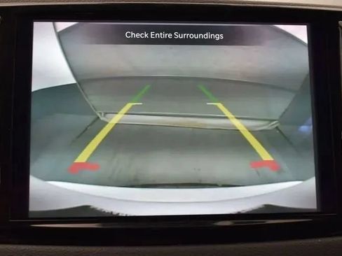 Used 2024 Chrysler Pacifica Touring-L FWD image 31