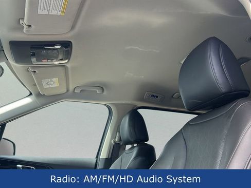 Used 2024 Kia Carnival EX FWD image 13