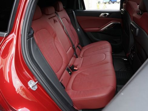 Used 2021 BMW X6 xDrive40i w/ Convenience Package image 19