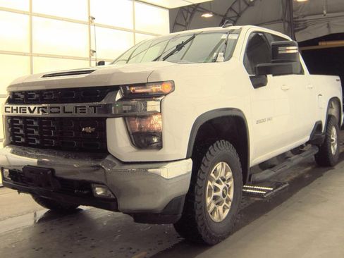Used 2020 Chevrolet Silverado 2500 LT AWD/4WD image 1