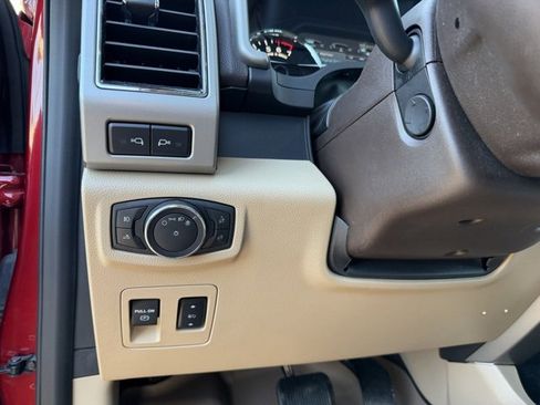 Used 2018 Ford F150 Lariat w/ Equipment Group 502A Luxury image 14