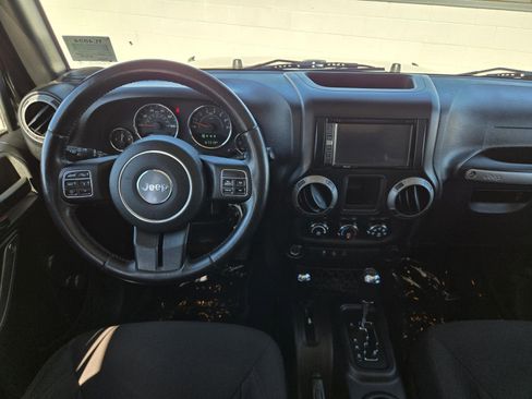 Used 2015 Jeep Wrangler Unlimited Sport w/ Connectivity Group image 8