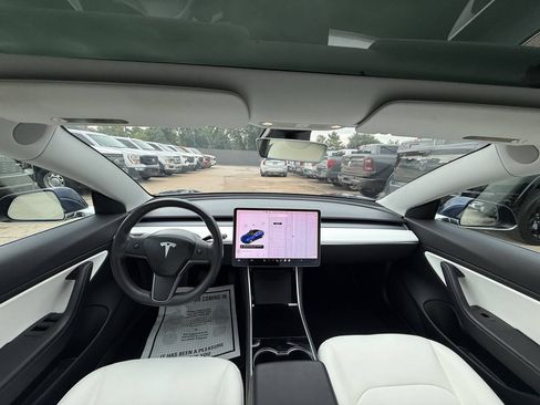 Used 2018 Tesla Model 3 Long Range AWD/4WD image 18