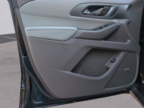 Used 2018 Chevrolet Traverse Premier w/ Driver Confidence II Package image 15