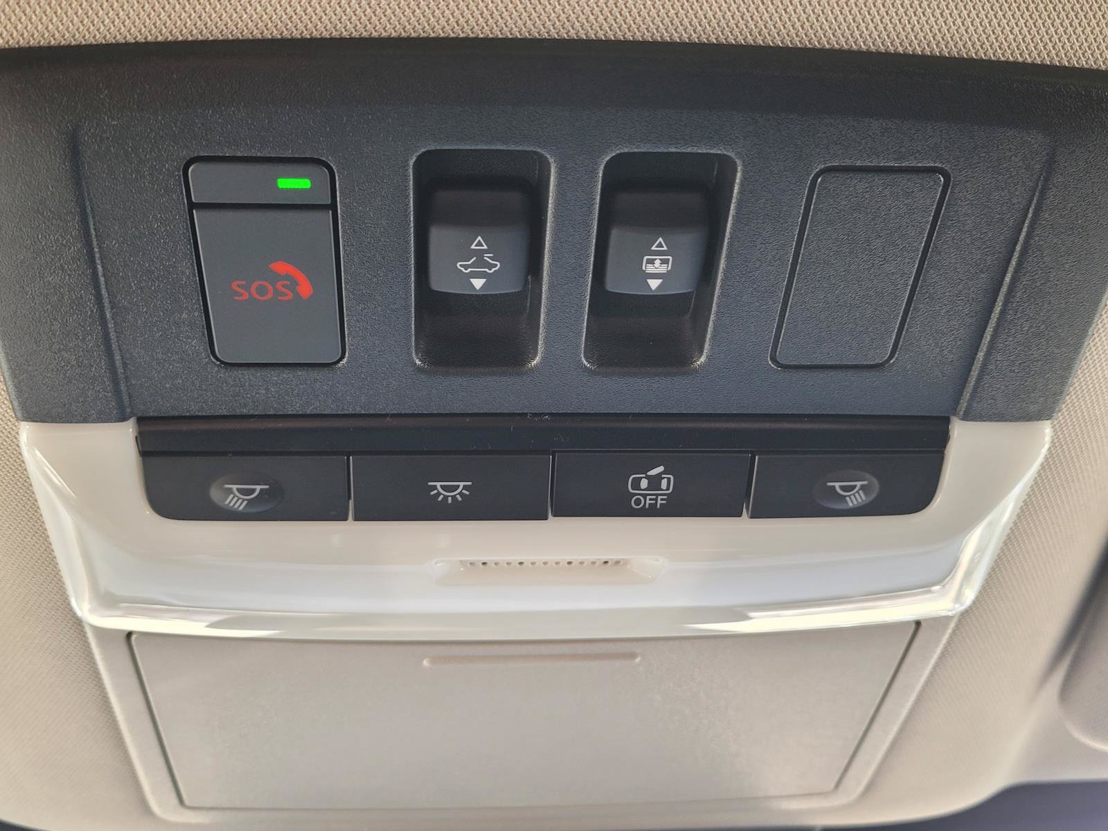 Used 2025 Nissan Pathfinder Platinum w/ Cargo Package FWD image 31