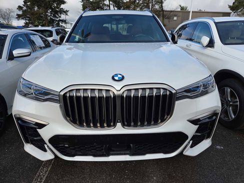 Used 2020 BMW X7 M50i w/ Dynamic Handling Package image 9