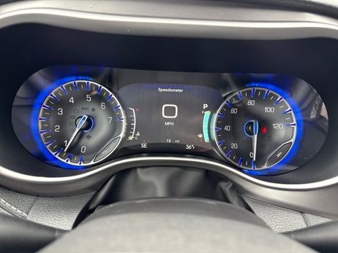 New 2026 Chrysler Pacifica Select image 13