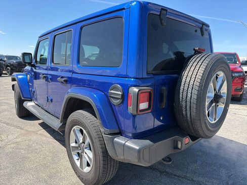 Used 2020 Jeep Wrangler Unlimited Sahara w/ Uconnect 4C Nav & Sound Group image 4