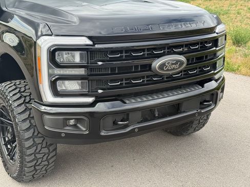 Used 2023 Ford F350 Lariat w/ Lariat Ultimate Package AWD/4WD image 5