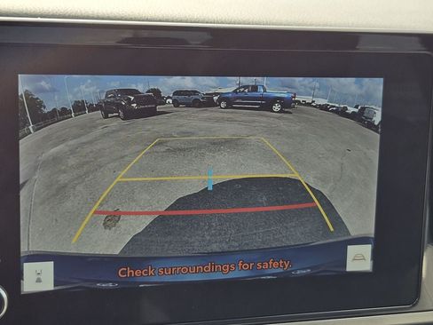 Used 2025 Toyota Camry SE FWD image 18