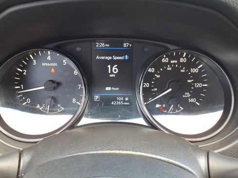 Used 2020 Nissan Rogue SV image 24