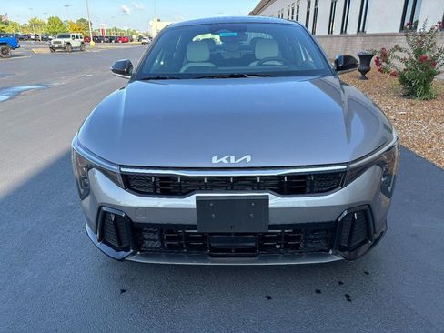 Used 2025 Kia K4 GT-Line w/ GT-Line Premium Package FWD image 9
