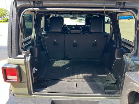 Used 2018 Jeep Wrangler Unlimited Sport S AWD/4WD image 21