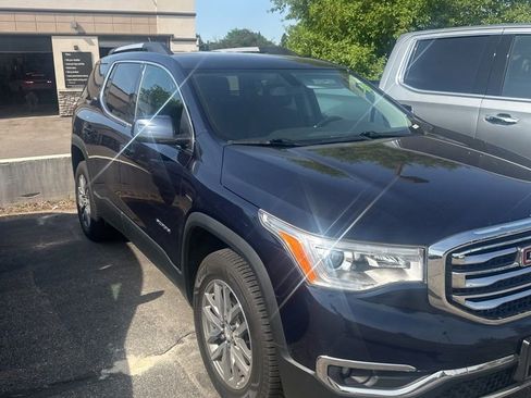 Used 2017 GMC Acadia SLE w/ Driver Alert Package I AWD/4WD image 3