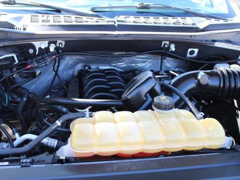 Used 2017 Ford F150 XLT w/ Trailer Tow Package image 12