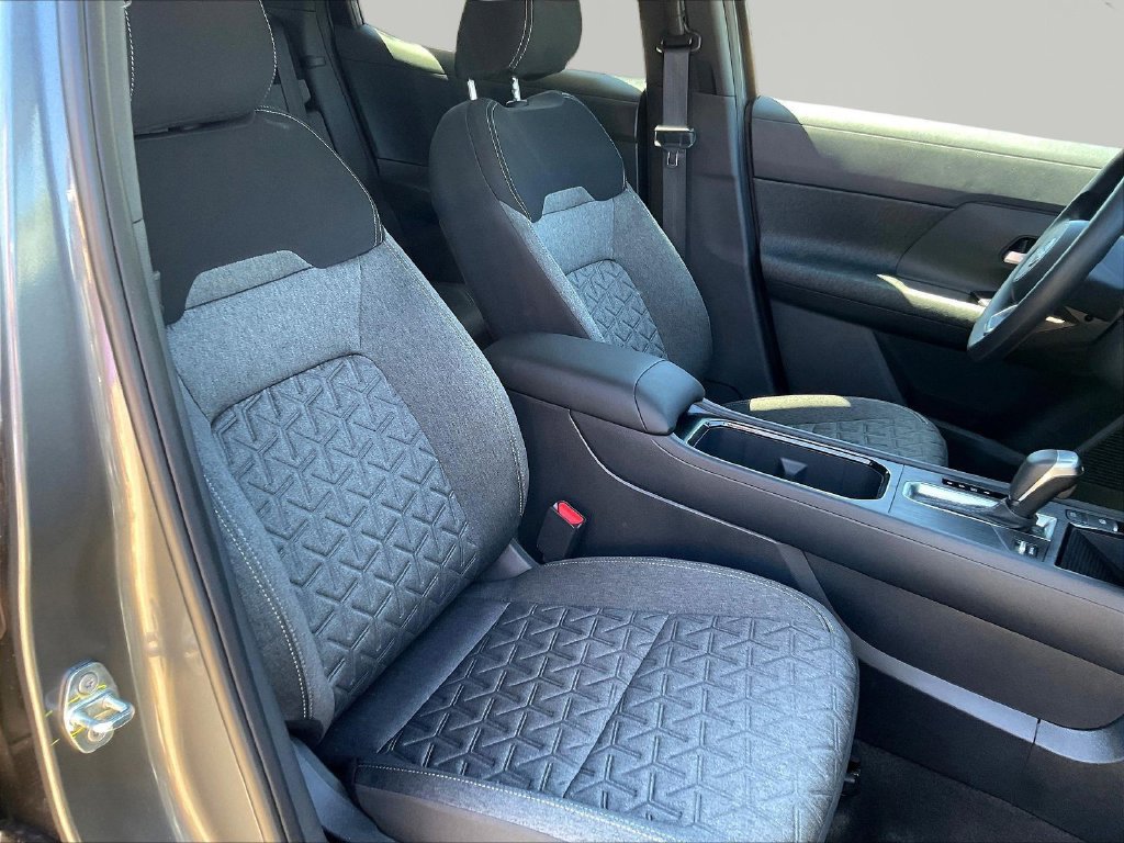 New 2027 Nissan Kicks SV FWD image 11