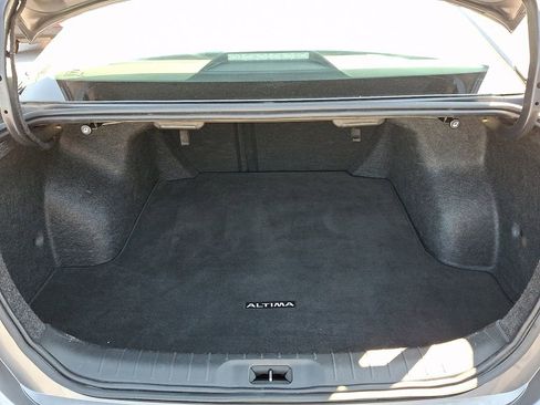 Used 2024 Nissan Altima 2.5 SV image 29