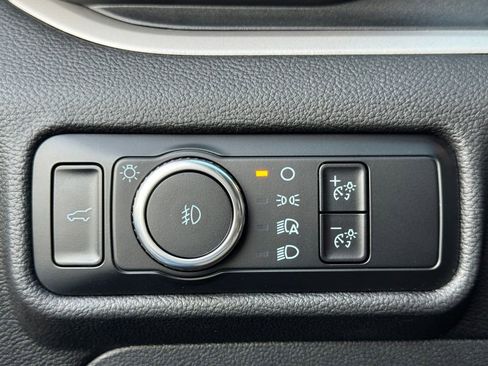 Used 2023 Ford Explorer XLT w/ Equipment Group 202A image 18