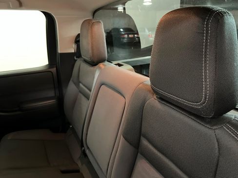 Used 2024 Nissan Frontier SV AWD/4WD image 16
