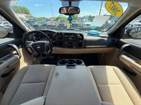 Used 2007 Chevrolet Silverado 1500 LT w/ 1LT Convenience Package RWD image 12
